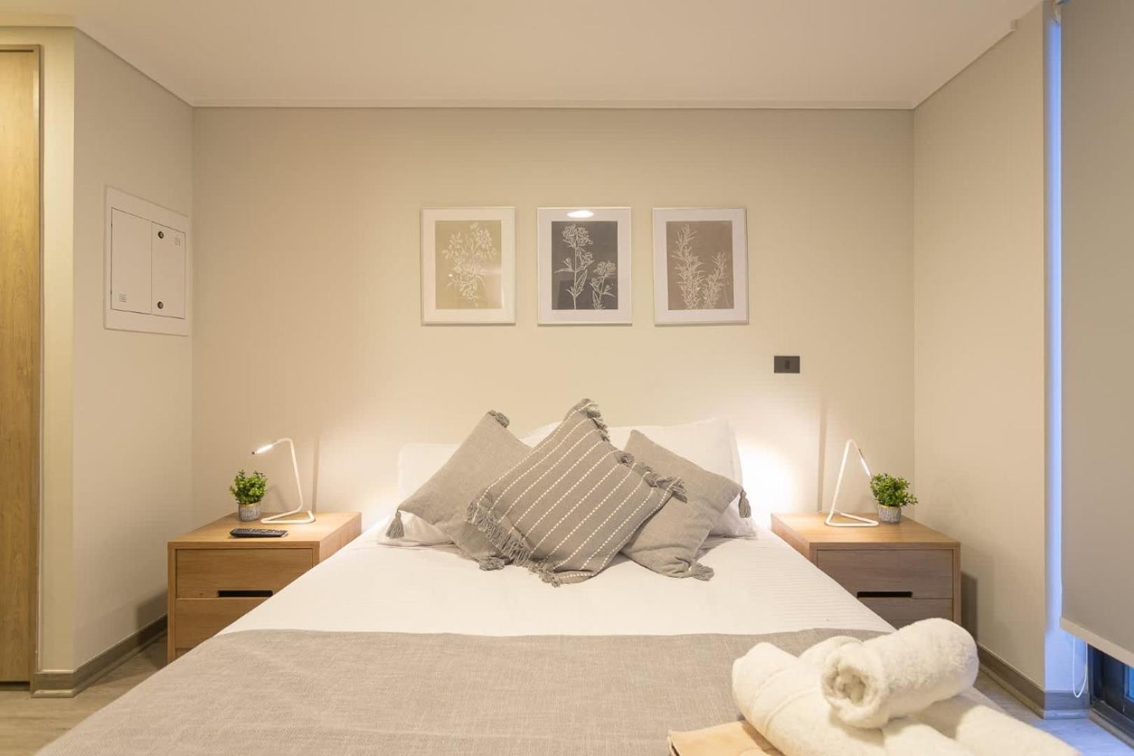 Descubre La Ciudad 1d1b Moderno Apartamento Santiago